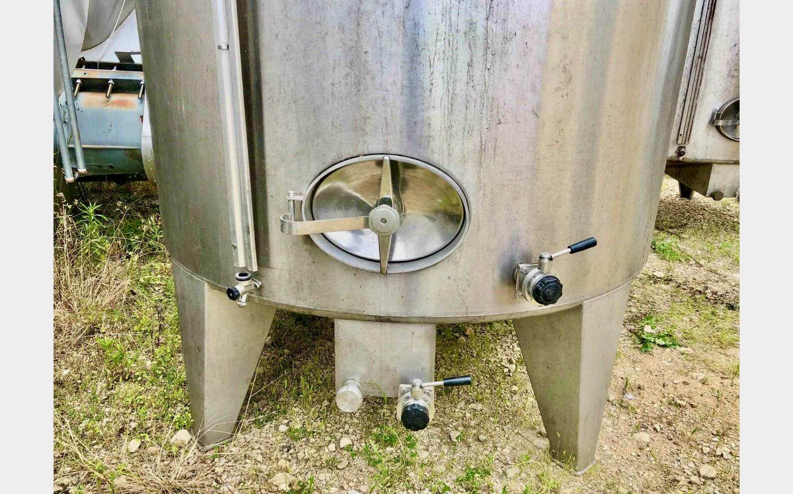 Cuve inox - Sur pieds 105 HL (10 500 litres) GD INDUSTRIES