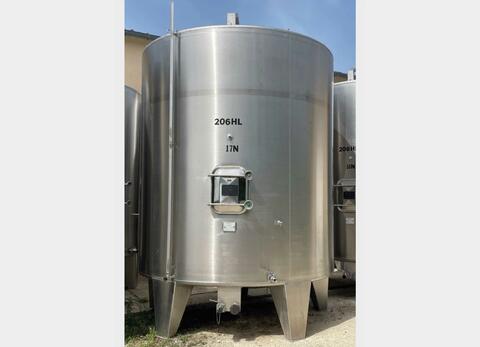 Stainless steel tank - Closed - On feet