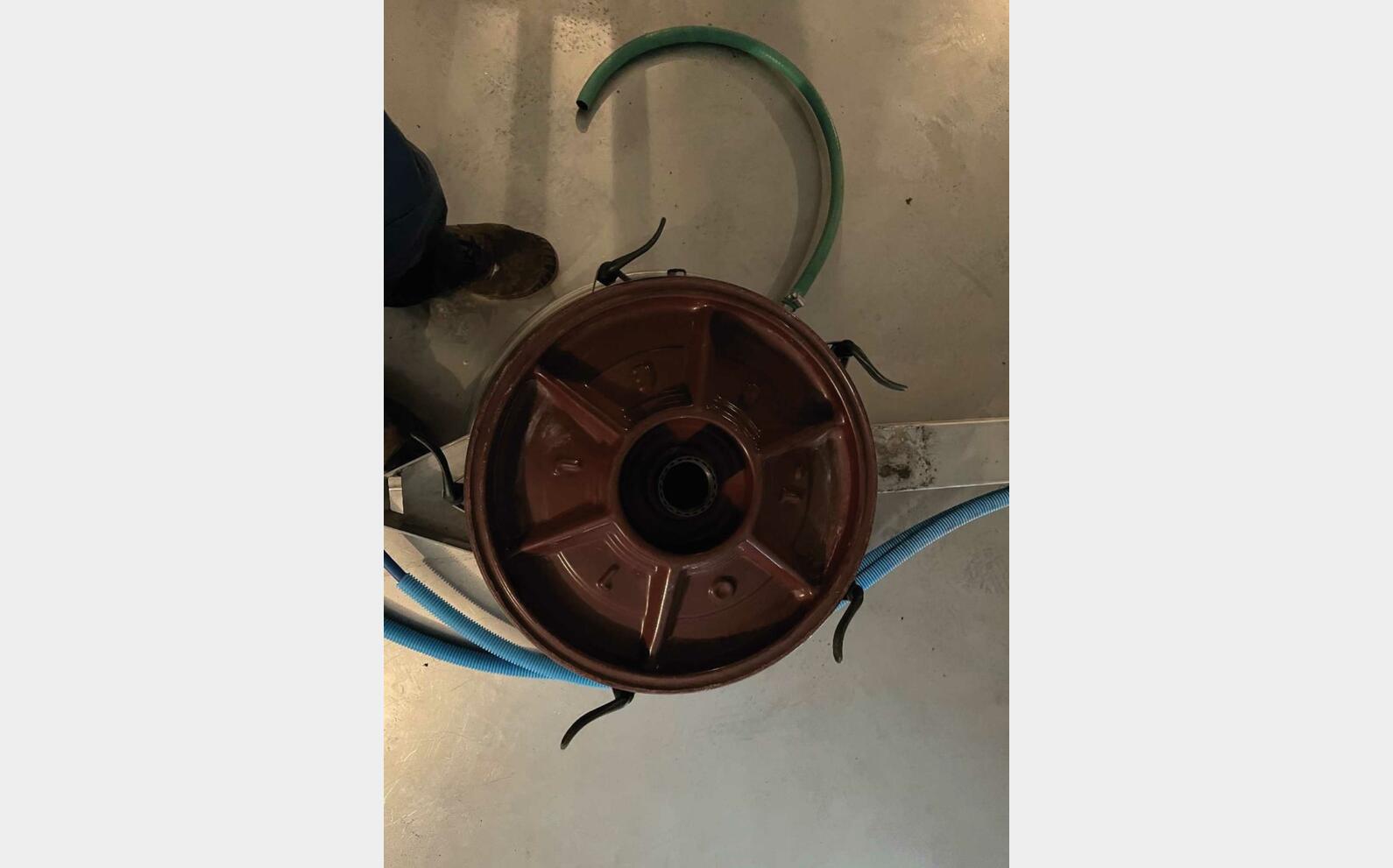 Cuve inox - Ferm&eacute;e sur pieds 200 HL (20 000 litres) MANGEARD