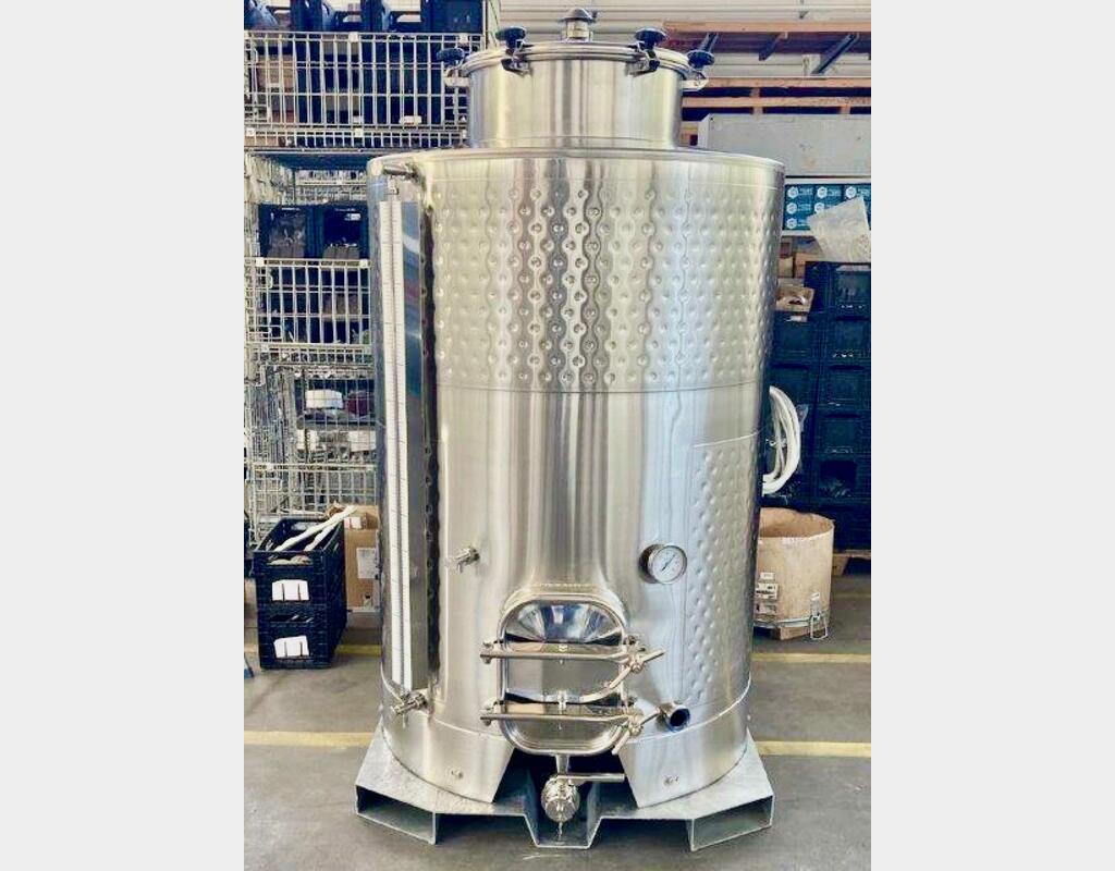 304 Stainless Steel Tank - Closed 17.50 HL (1 750 litres) ARSILAC