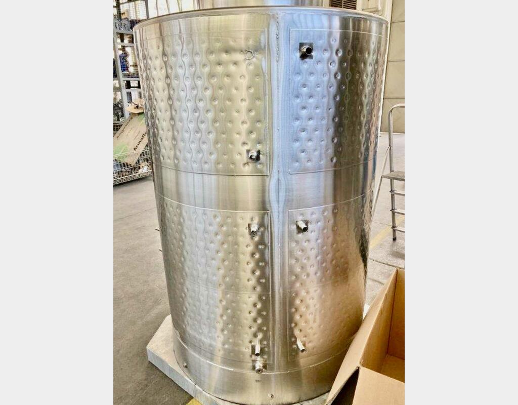 304 stainless steel tank  - Model SBPA1750TR SPEC