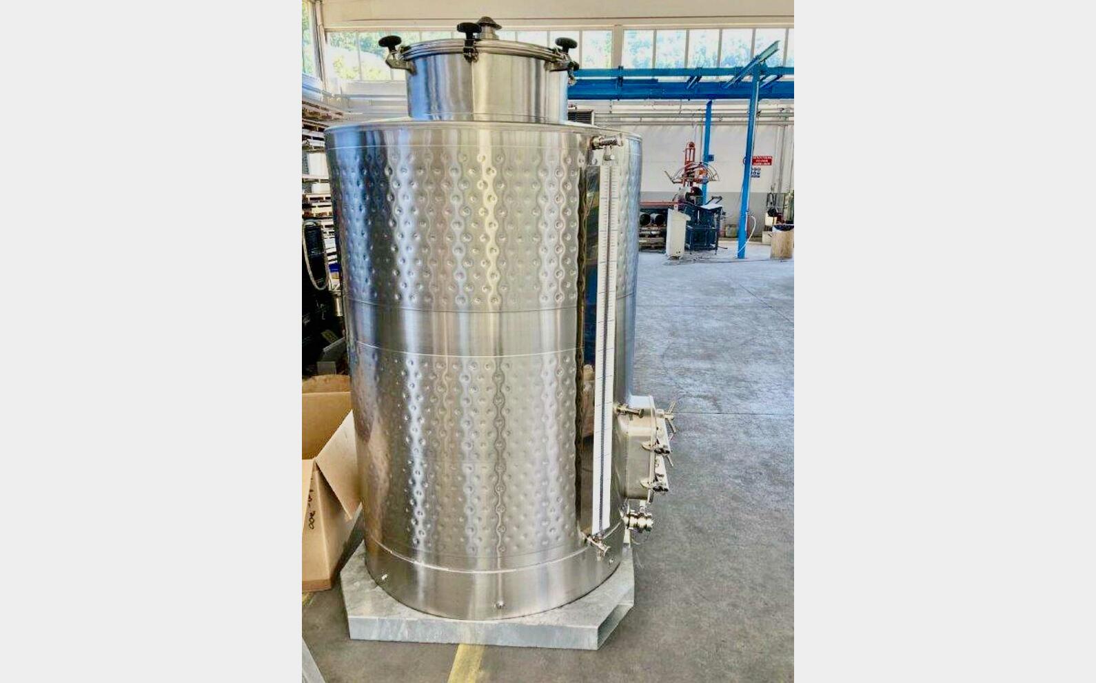 304 Stainless Steel Tank - Closed 17.50 HL (1 750 litres) ARSILAC