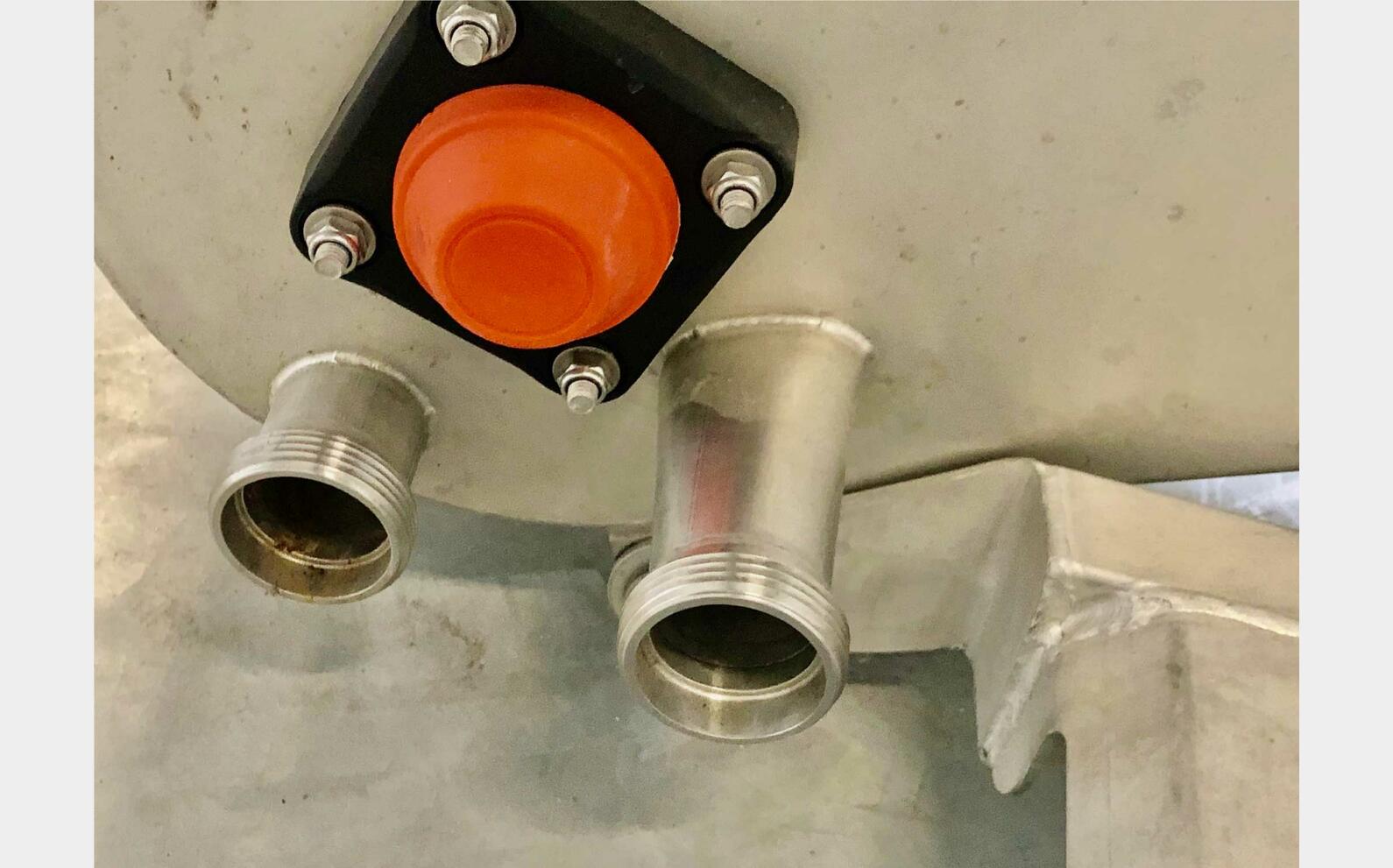 Cleat elevator