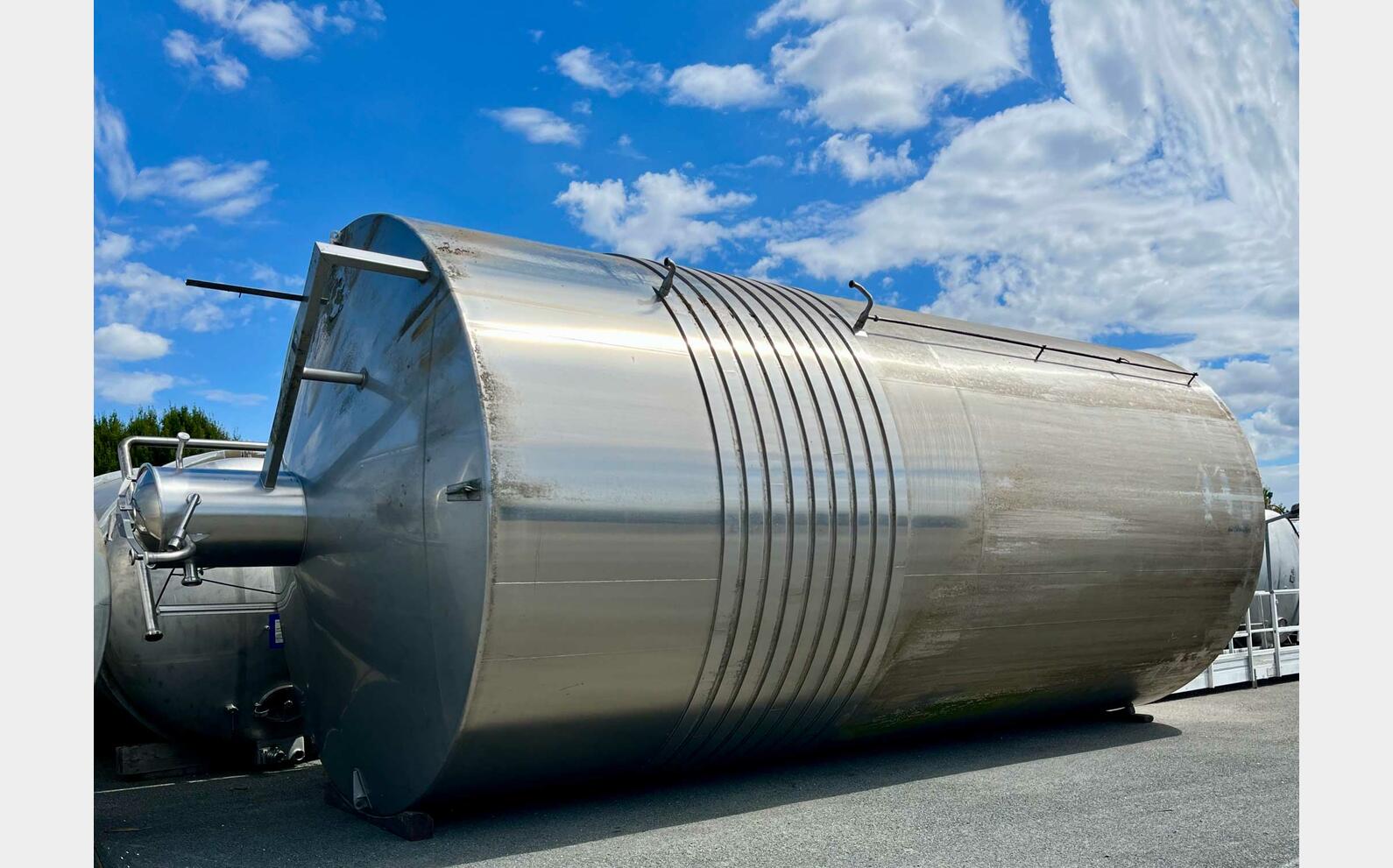 Cuve inox 316L - thermor&eacute;gul&eacute; 1008 HL (100 800 litres) MVM