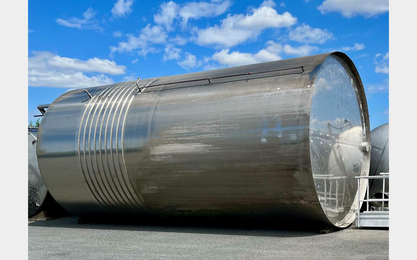 Stainless steel tank 316 1008 HL (100 800 liters) MVM