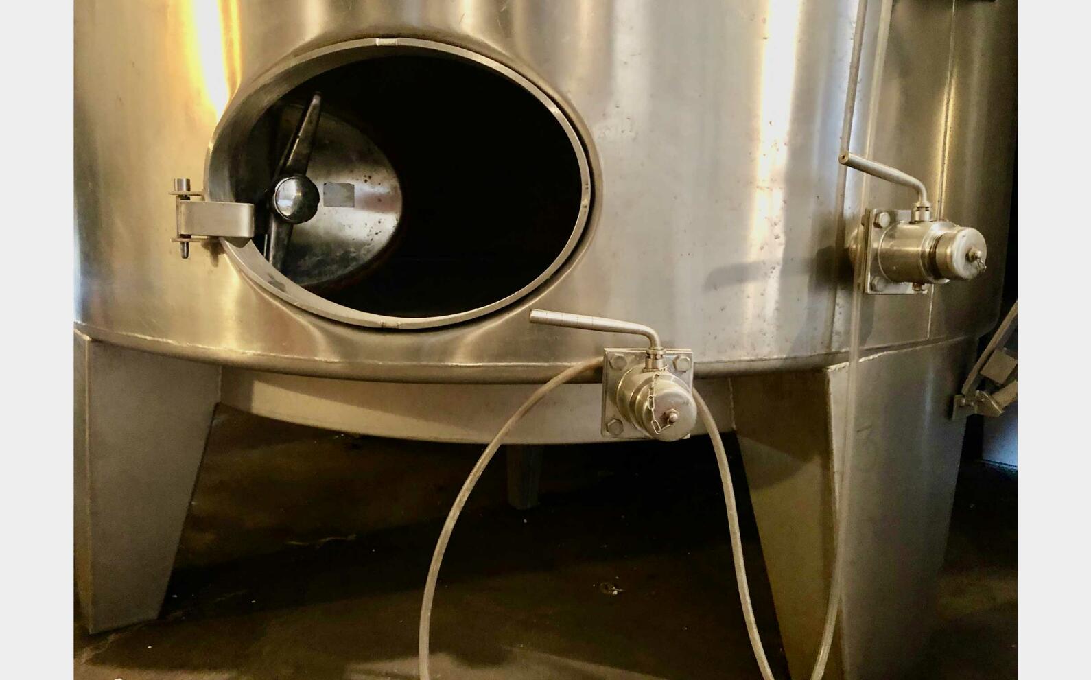 Stainless steel tank - Floating cap 75 HL (7 500 liters) CTM