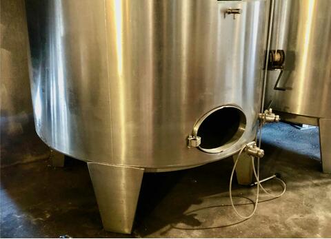 Stainless steel tank with floating cap - Conical bottom on feet