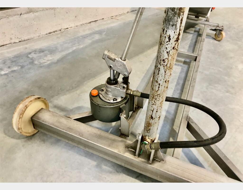 Elevateur à tasseaux - Inclinable