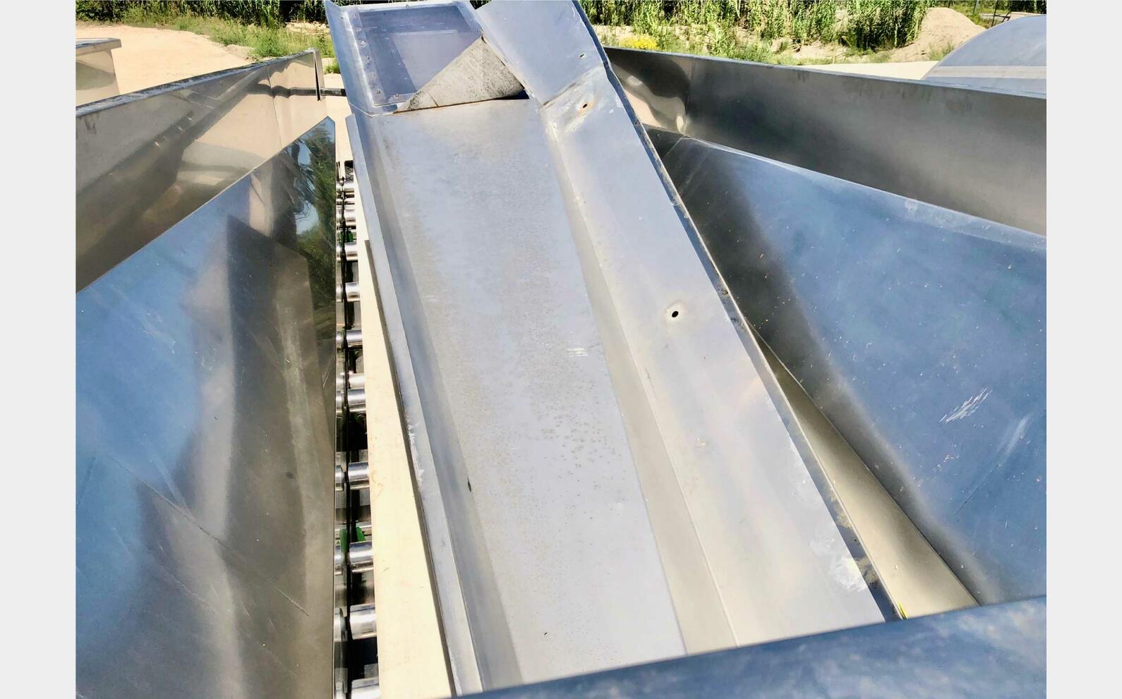 Conveyor belt 30 HL (3 000 liters) BUCHER