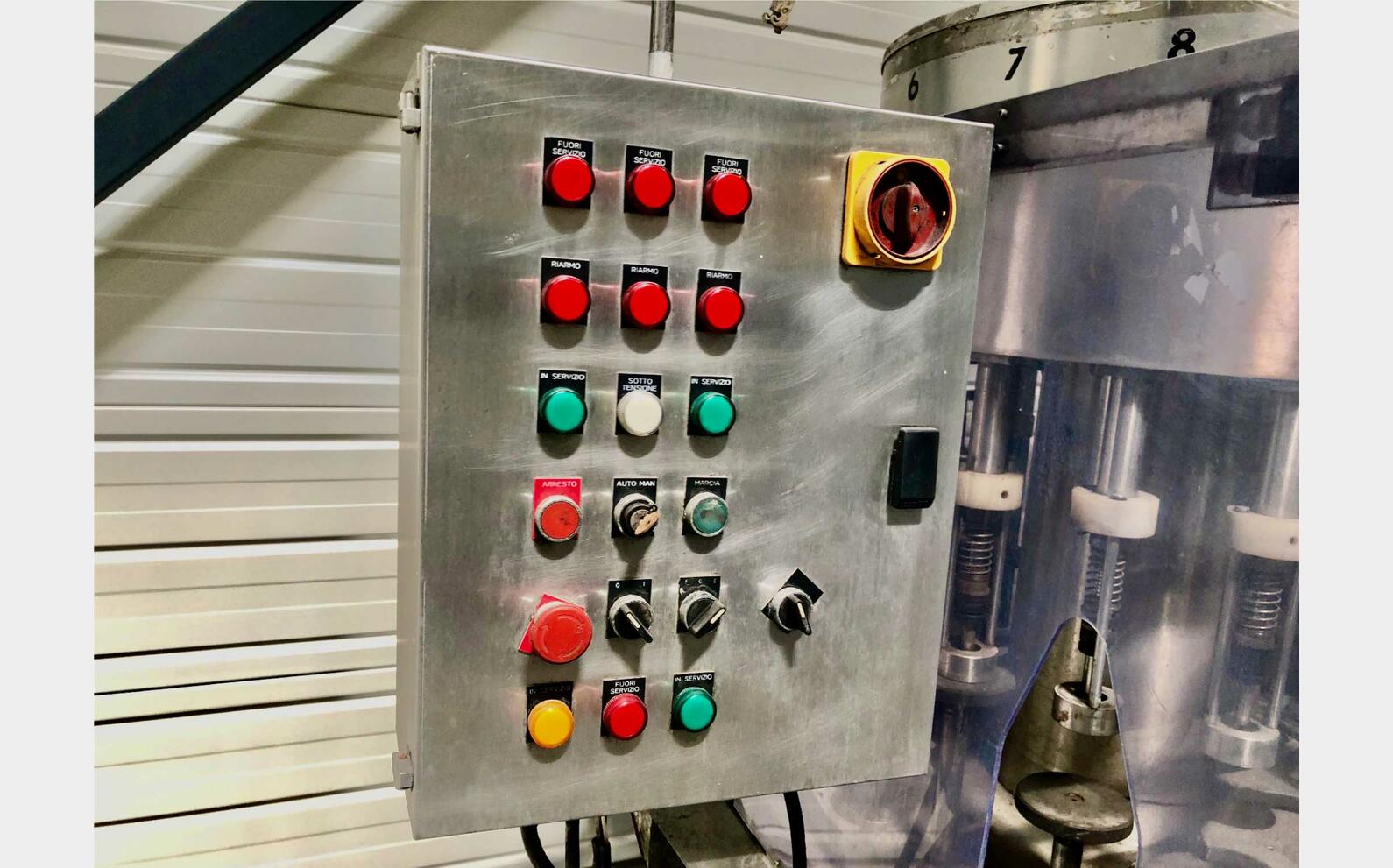 Filling and capping machine CLIFOM