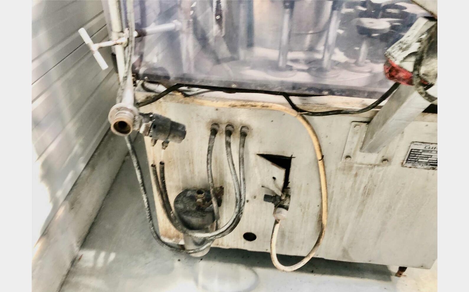 Filling and capping machine CLIFOM