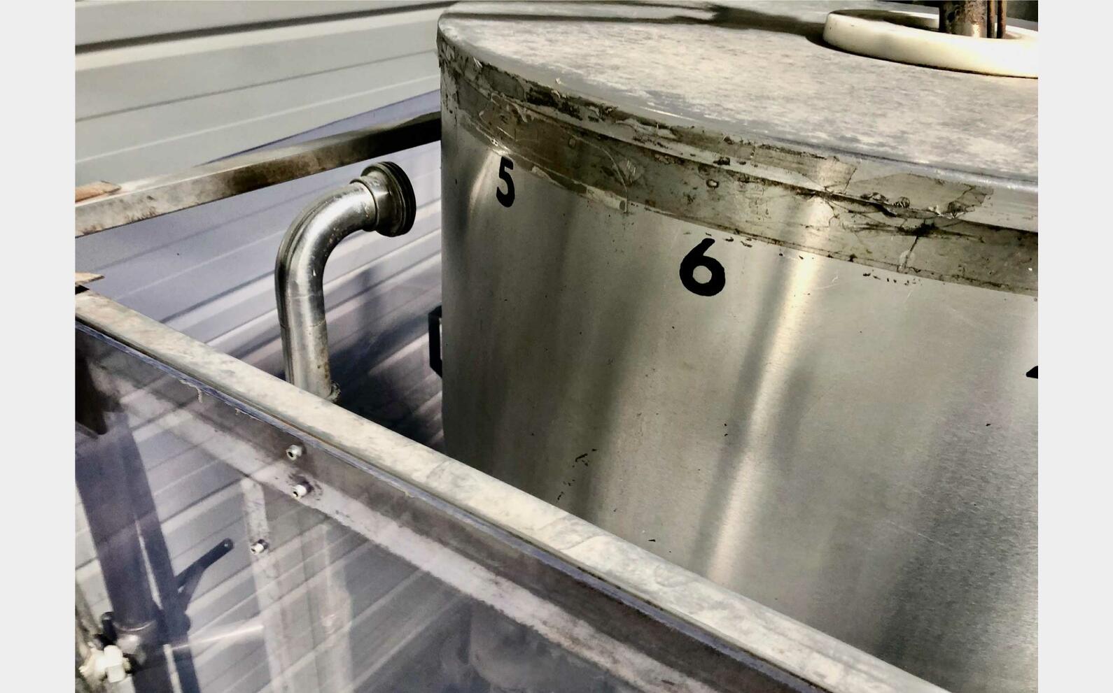 Filling and capping machine CLIFOM