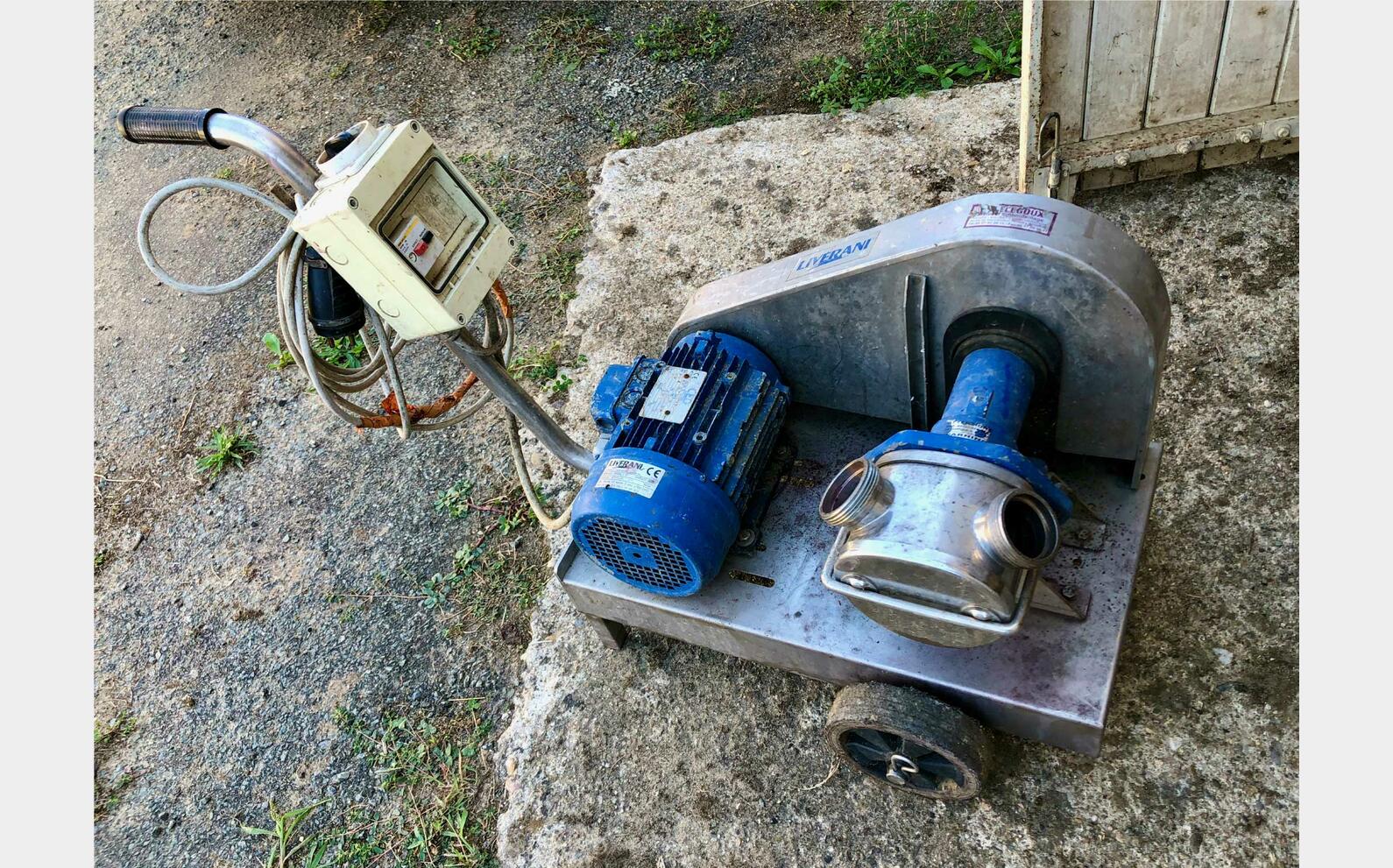 Impeller pump 90 > 180 HL/hour LIVERANI