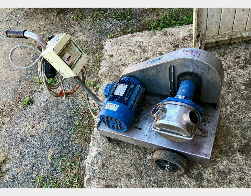 Impeller pump 90 > 180 HL/hour LIVERANI