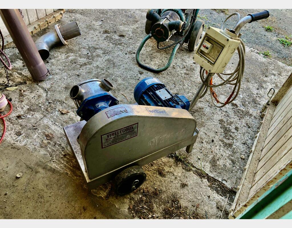 Pompe à impulseur