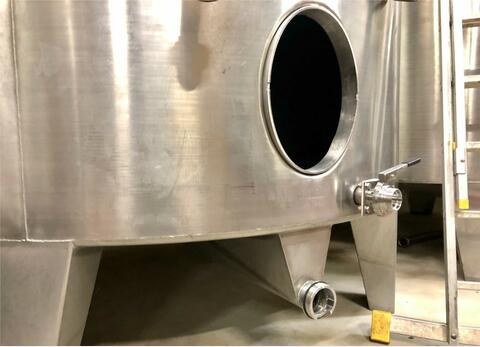Cuve inox 304 fond bomb&eacute; sur pieds 105 HL (10 500 litres) CTM