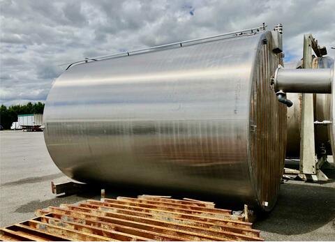 Closed stainless steel tank - Flat bottom on frame