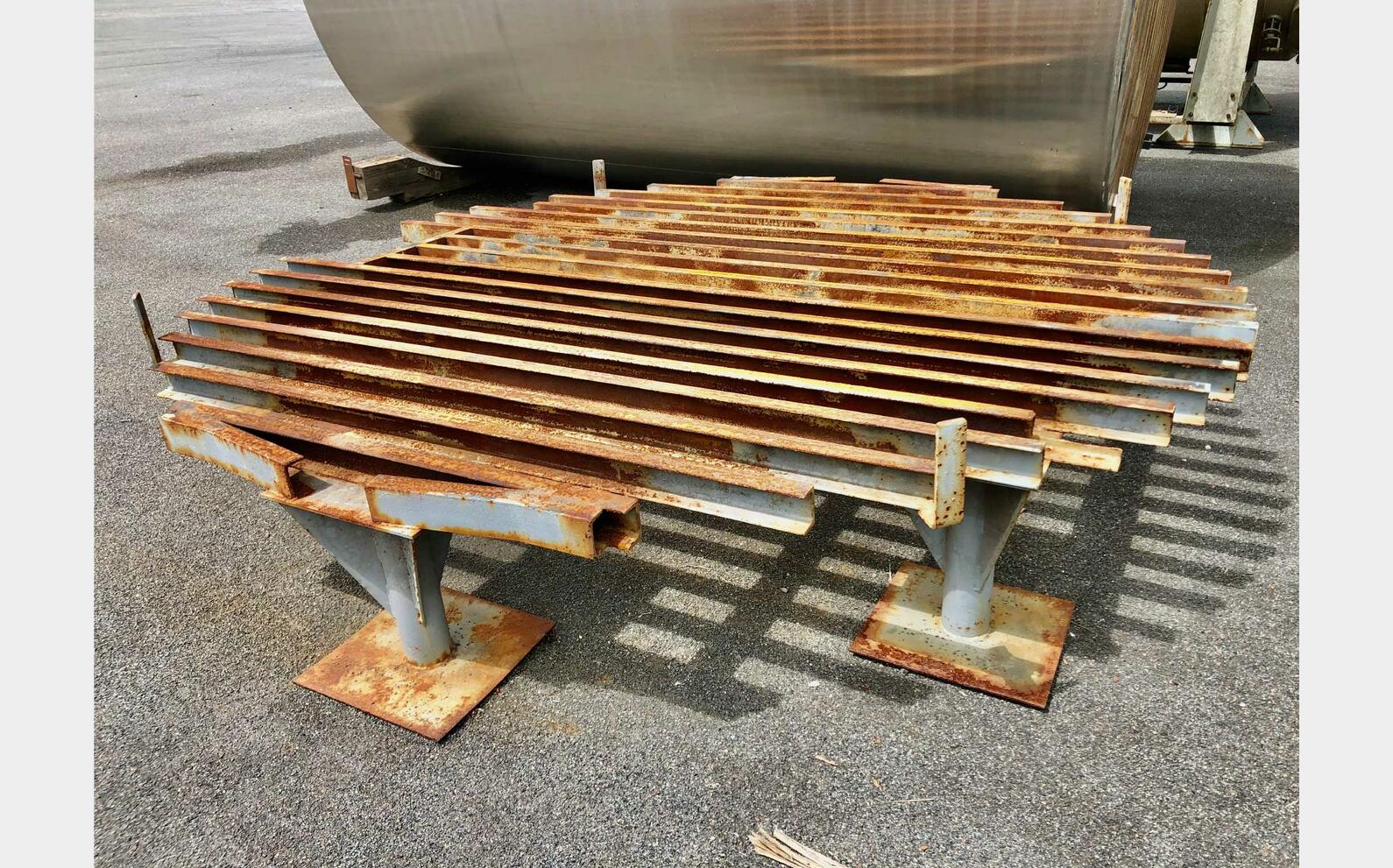 Stainless steel tank - Closed 317 HL (31 700 liters)