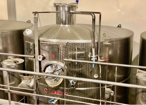 Stainless steel tank - Temperature controlled 225HL (22 500 litres) LETINA