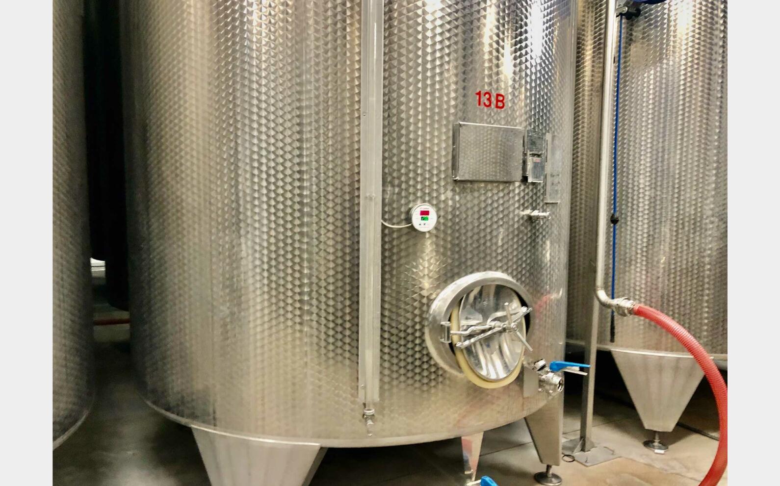 Stainless steel tank - Temperature controlled 250 HL (25 000 litres) LETINA