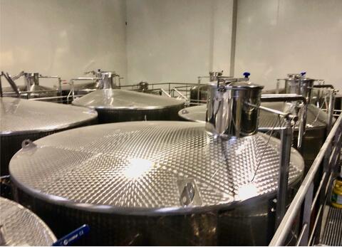 Stainless steel tank - Temperature controlled 270 HL (27 000 litres) LETINA