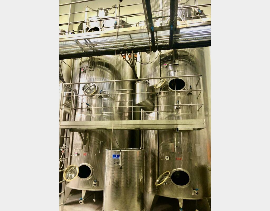 Stainless steel tank - Temperature controlled 225HL (22 500 litres) LETINA