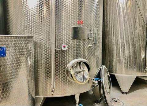 Stainless steel tank - Temperature controlled 250 HL (25 000 litres) LETINA