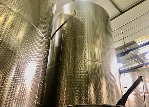 Stainless steel tank - Temperature controlled 270 HL (27 000 litres) LETINA