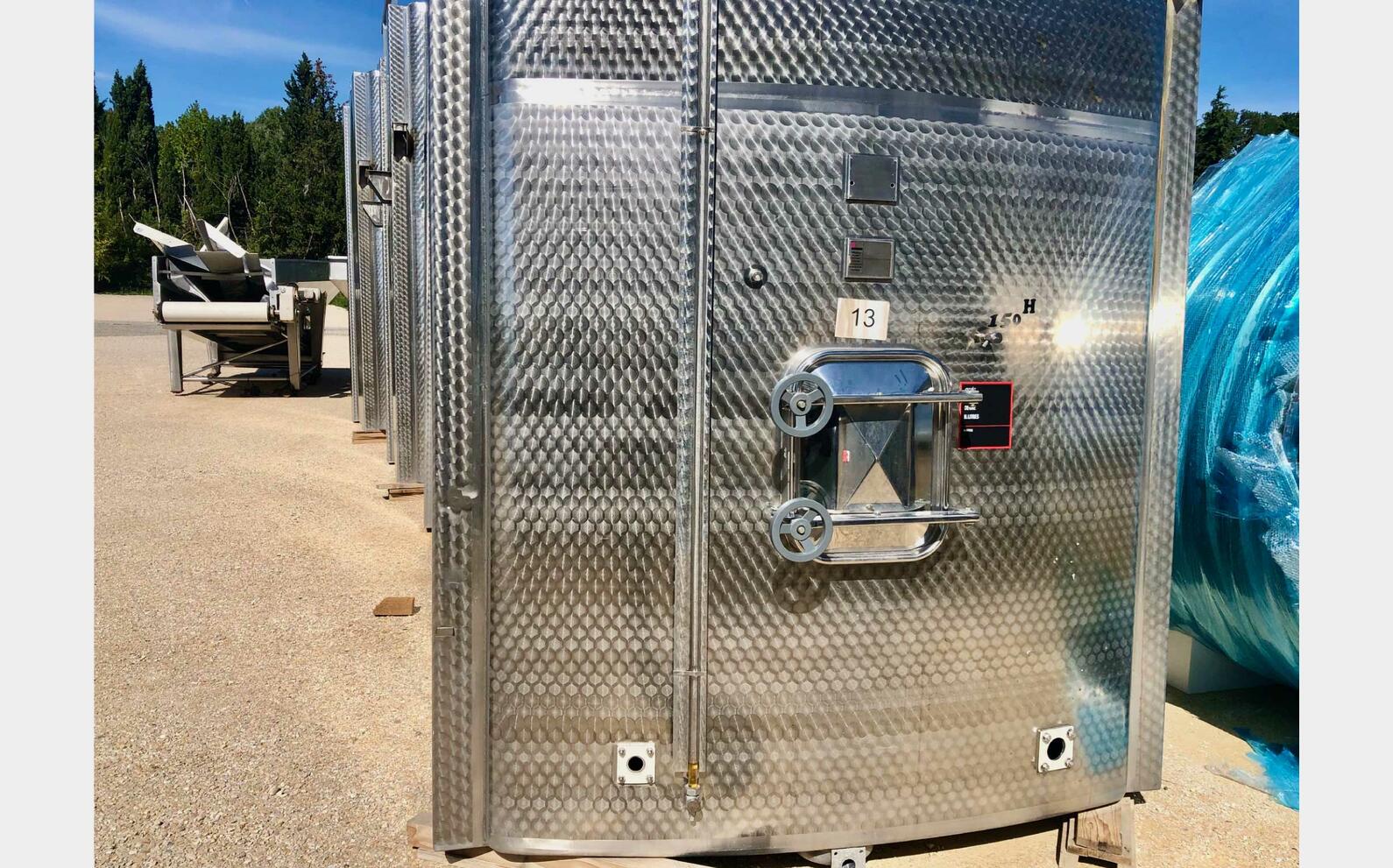 Cuve inox rectangulaire 150 HL (15 000 Litres) SKRLJ