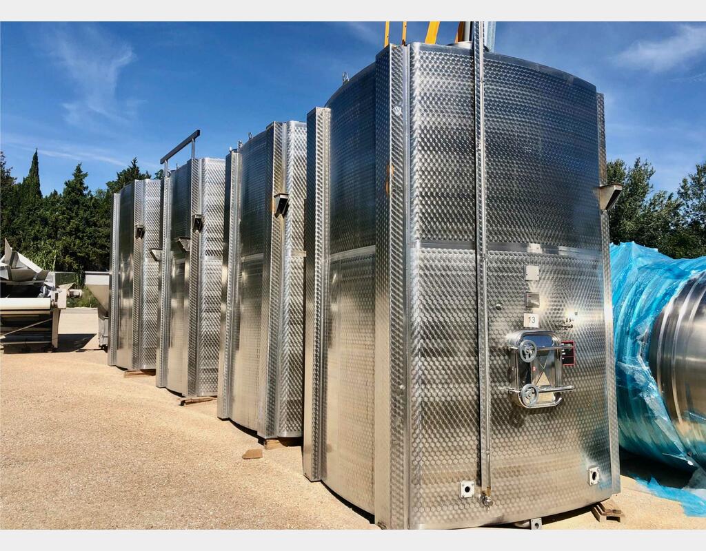 Cuve inox rectangulaire 150 HL (15 000 Litres) SKRLJ