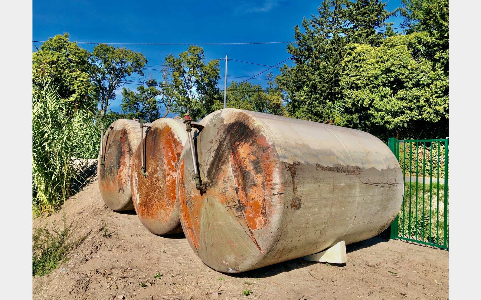Coated steel tank - On concrete feet 115 HL (11 500 liters)