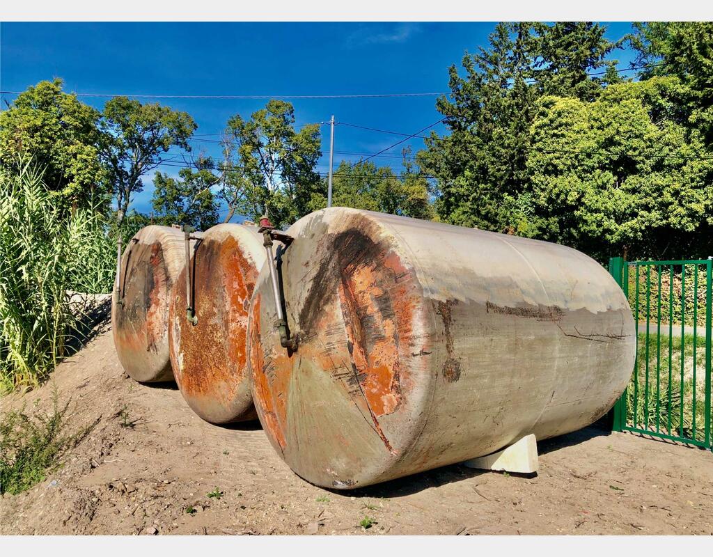Coated steel tank - On concrete feet 115 HL (11 500 liters)