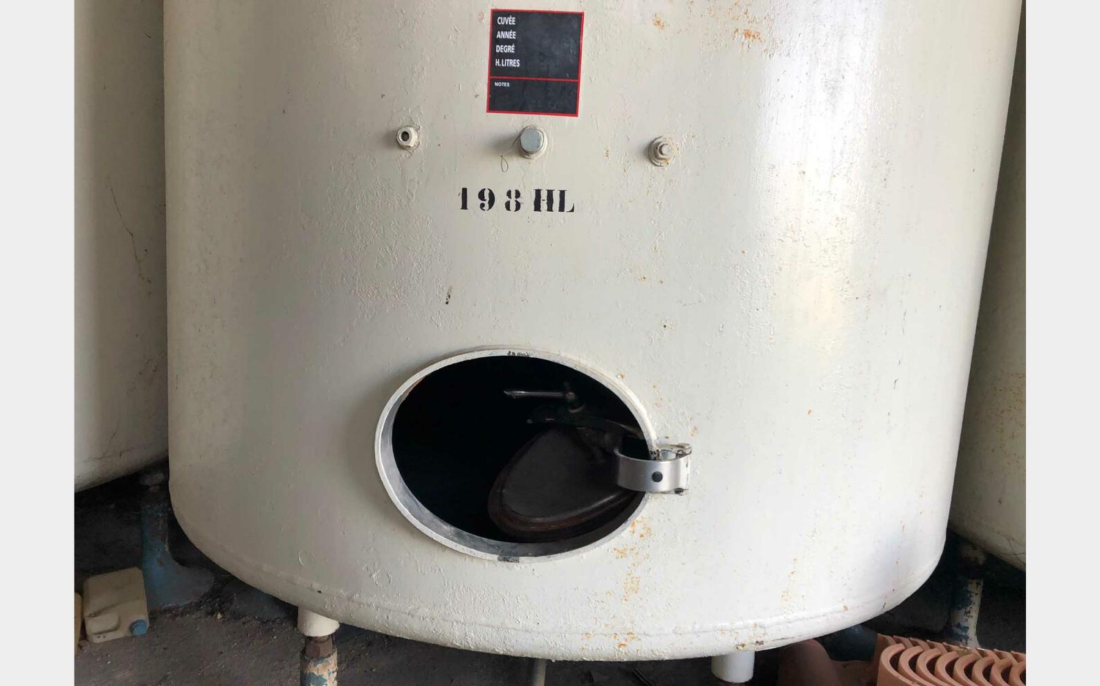 Cuve acier rev&ecirc;tu - Sur pieds 198 HL (19 800 litres)