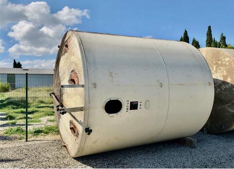 Coated steel tank - On concrete feet - Rectangular