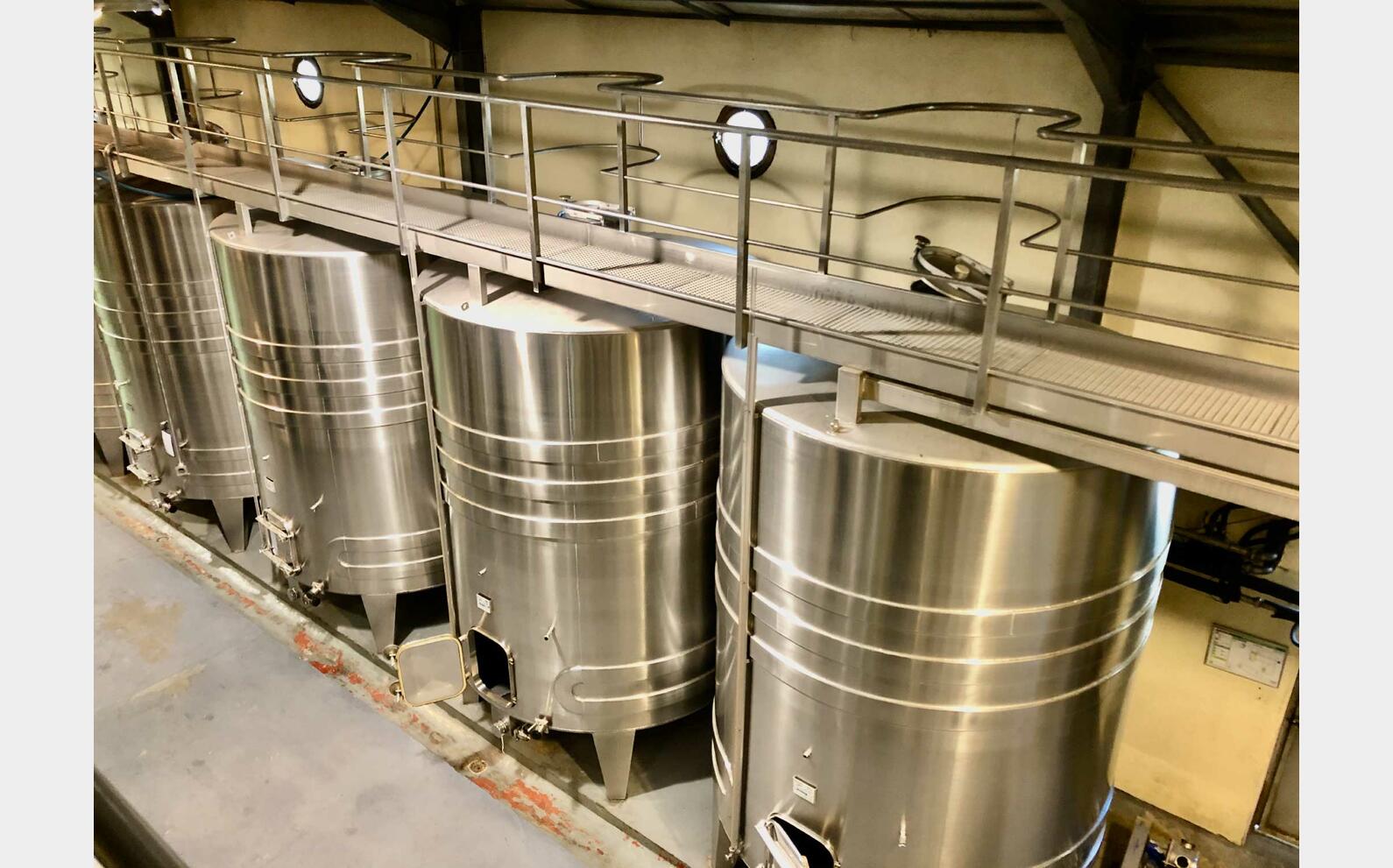 Cuve inox 304L 150 HL (15 000 litres) STAI