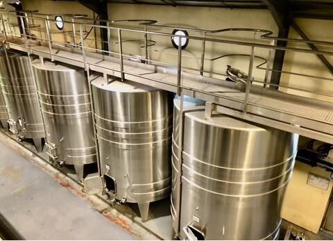 304L stainless steel tank - Cylindrical  - Vertical on legs