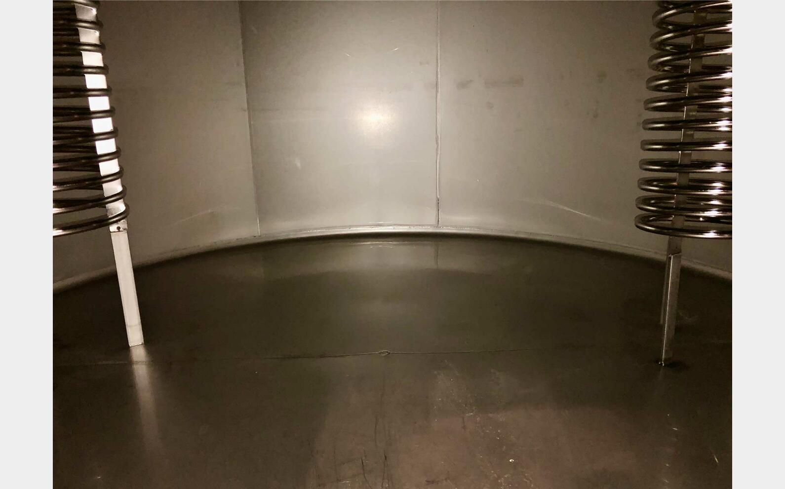 304L stainless steel tank - Flat bottom 190 HL (19 000 litres) STAI