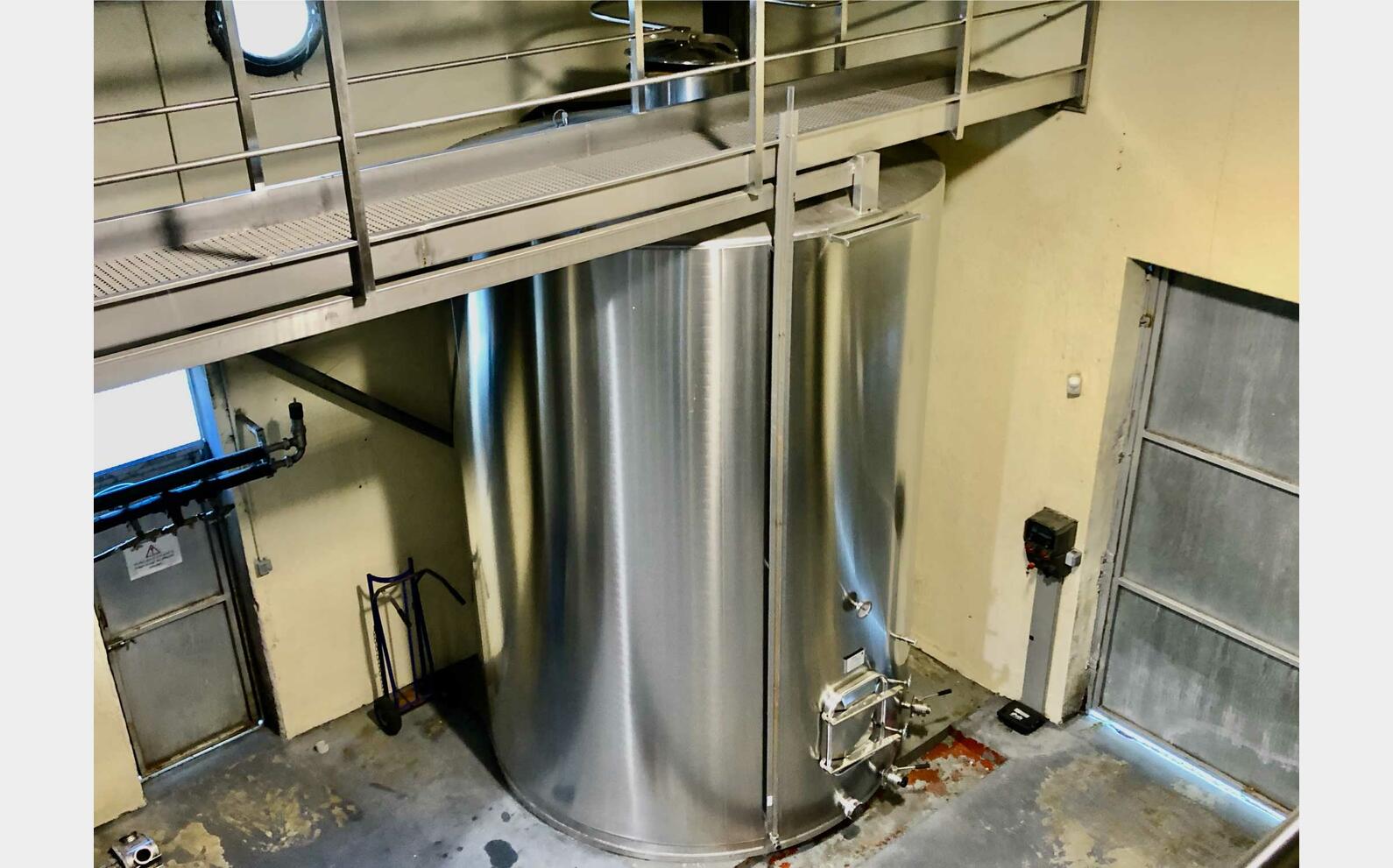 304L stainless steel tank - Flat bottom 190 HL (19 000 litres) STAI