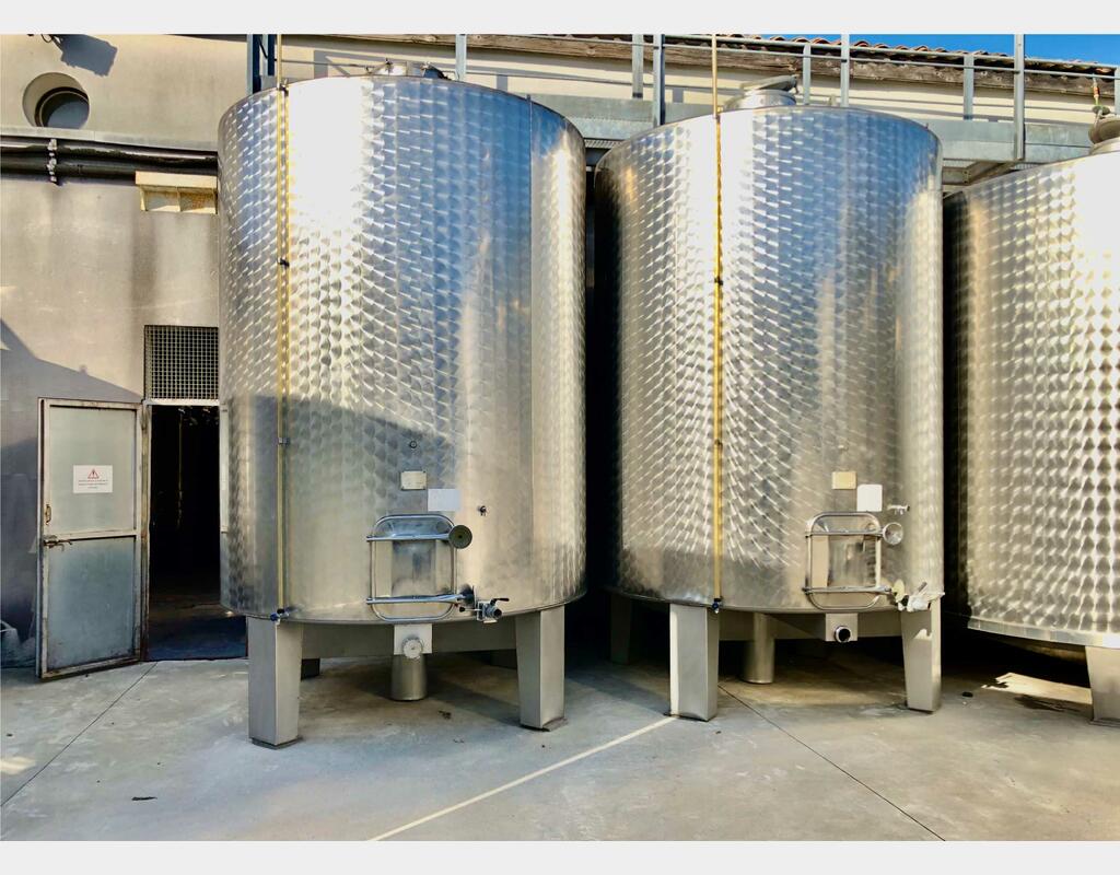 Stainless steel tank 304L - Internal flag 150 HL (15 000 litres) LAGOUARDE