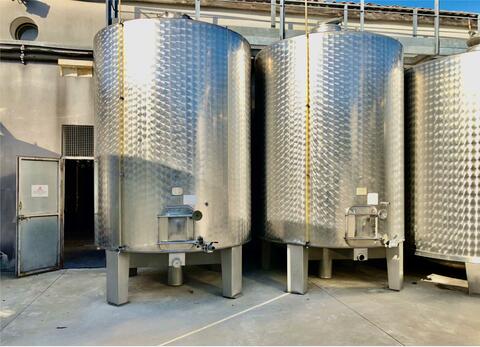 Stainless steel tank 304L - Internal flag 150 HL (15 000 litres) LAGOUARDE