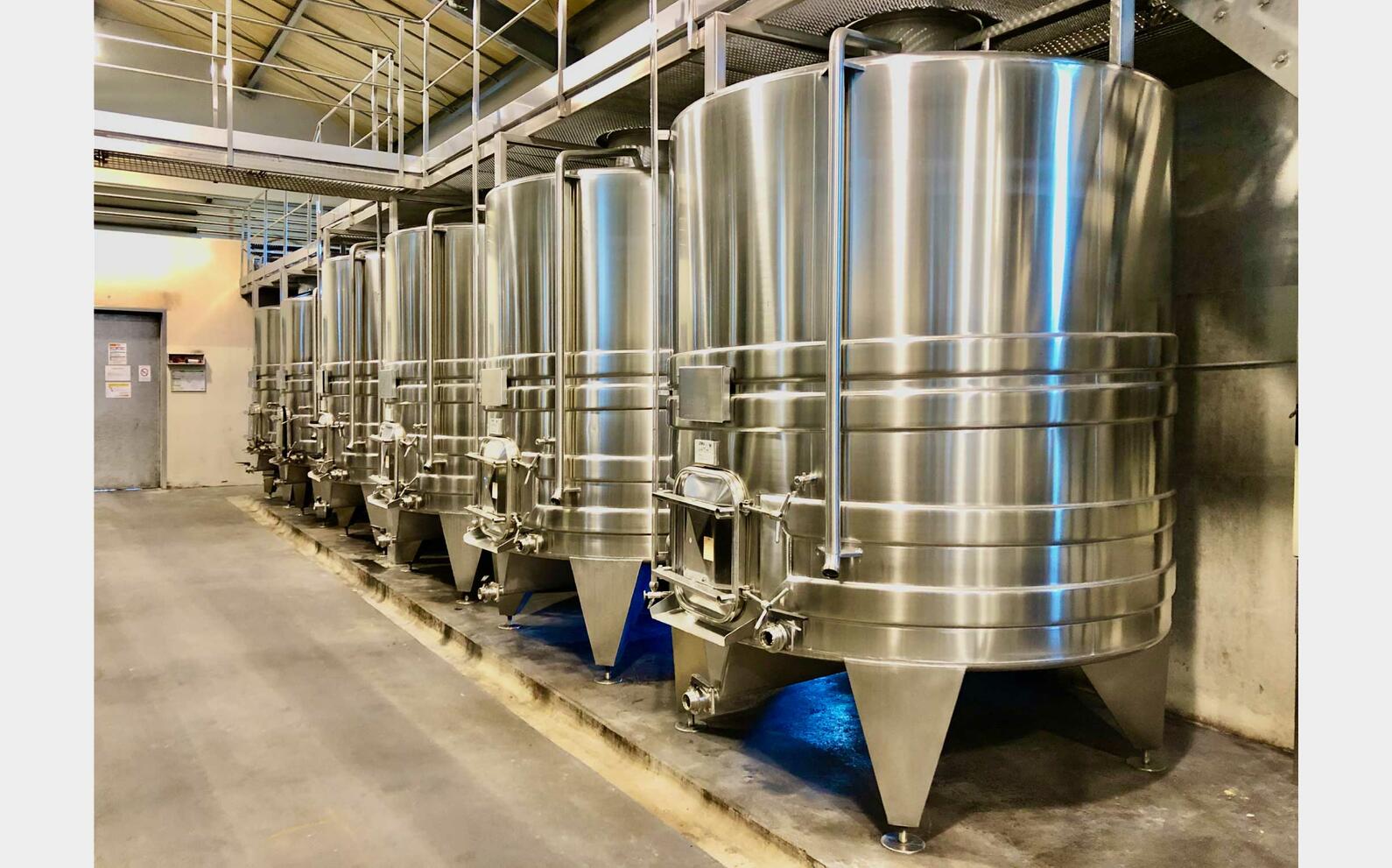 304L stainless steel tank 75 HL (7 500 litres) STAI