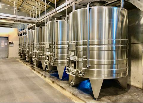 304L stainless steel tank 75 HL (7 500 litres) STAI