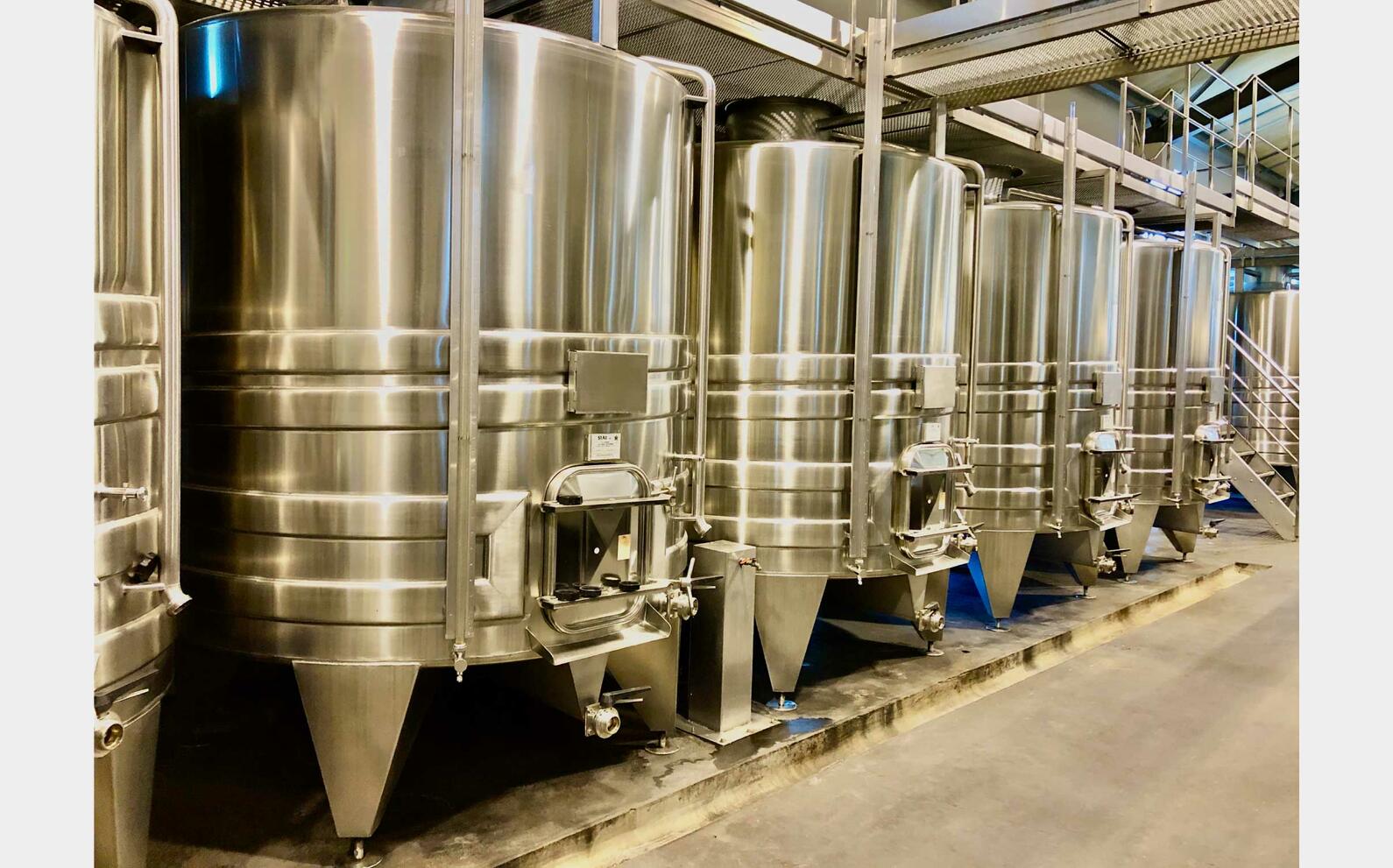 Cuve inox 304L 75 HL (7 500 litres) STAI