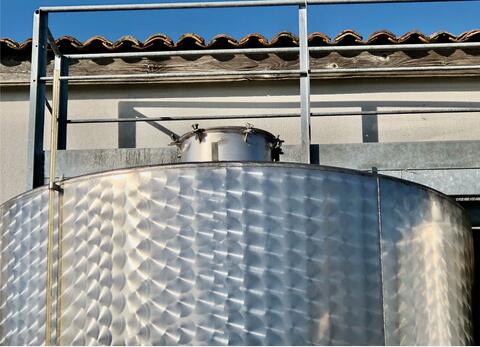 Stainless steel tank 304L - Internal flag 150 HL (15 000 litres) LAGOUARDE