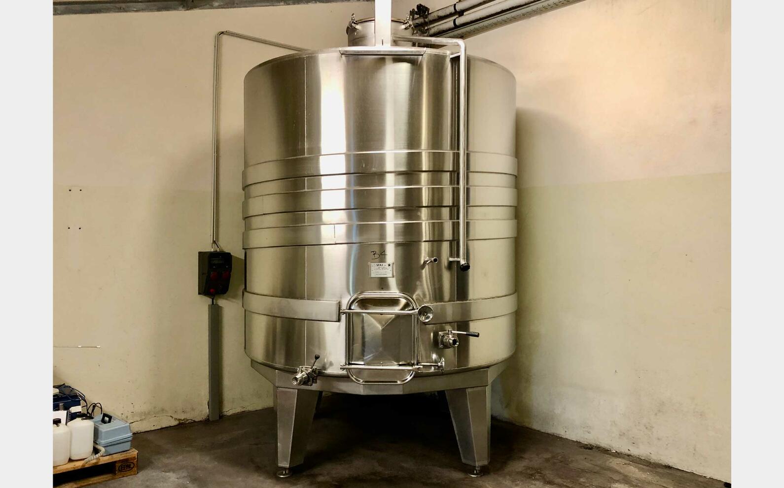 304L stainless steel tank 71 HL (7 100 litres) STAI