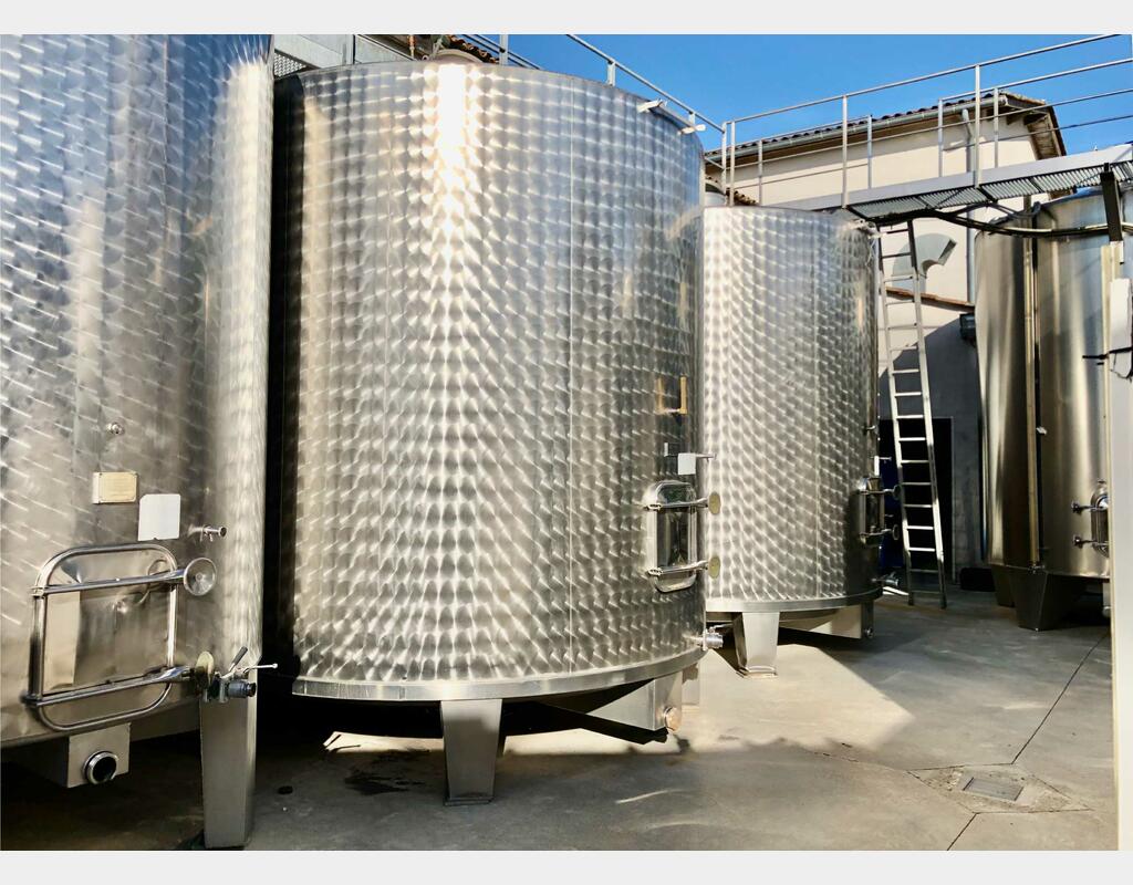 Cuve inox 304L - Drapeau int&eacute;rieur 260 HL (26 000 litres) STAI