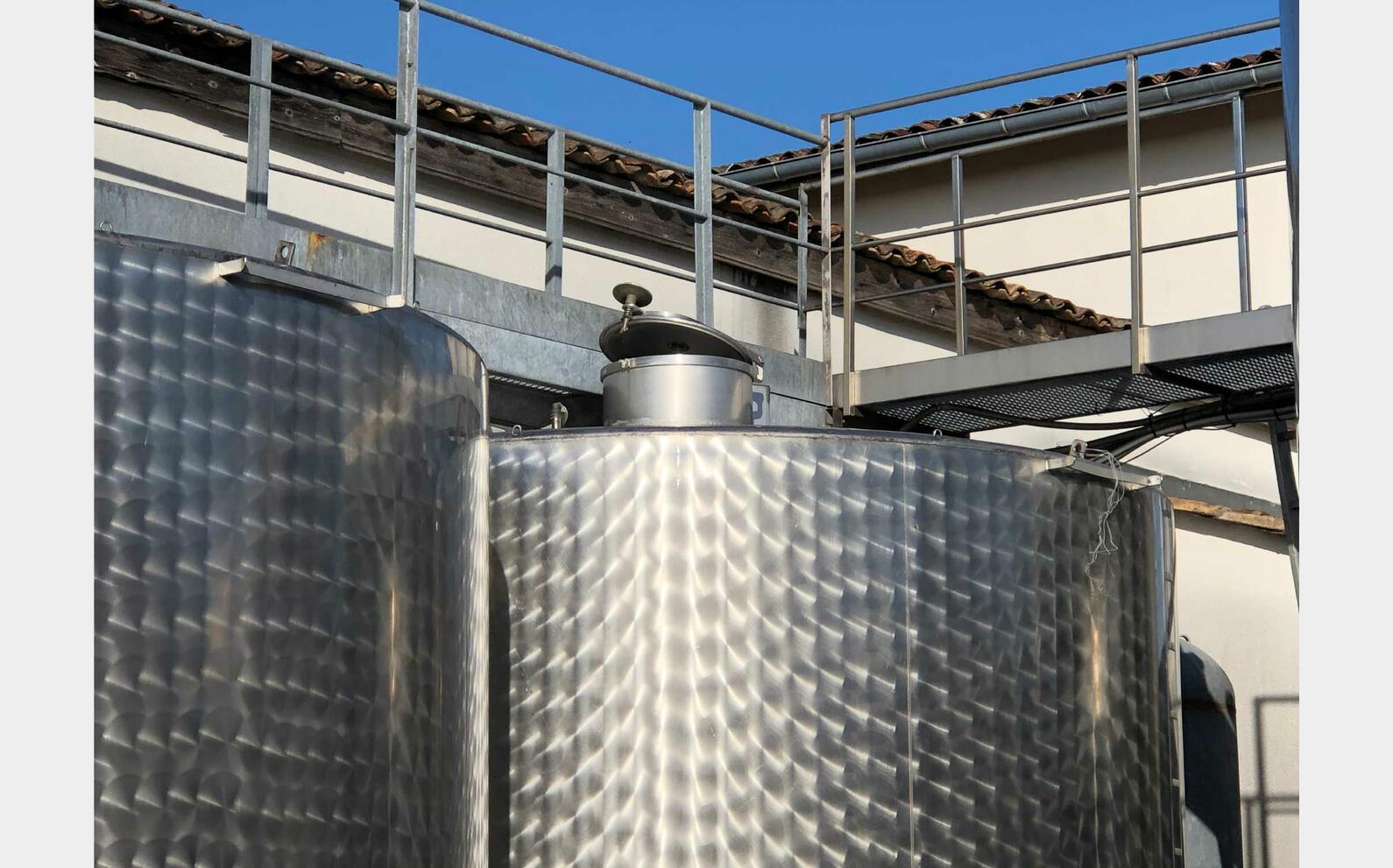Stainless steel tank 304L - Internal flag 260 HL (26 000 litres) STAI
