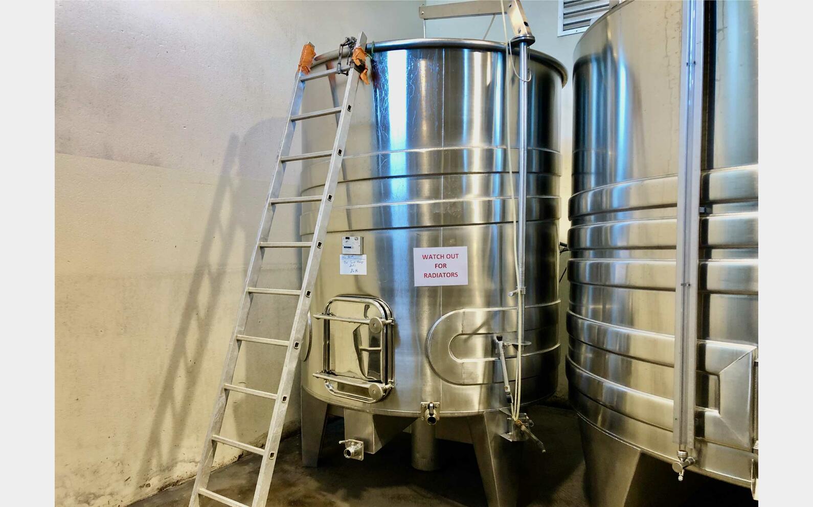 Stainless steel tank 304L - Floating cap 50 HL (5 000 litres) STAI