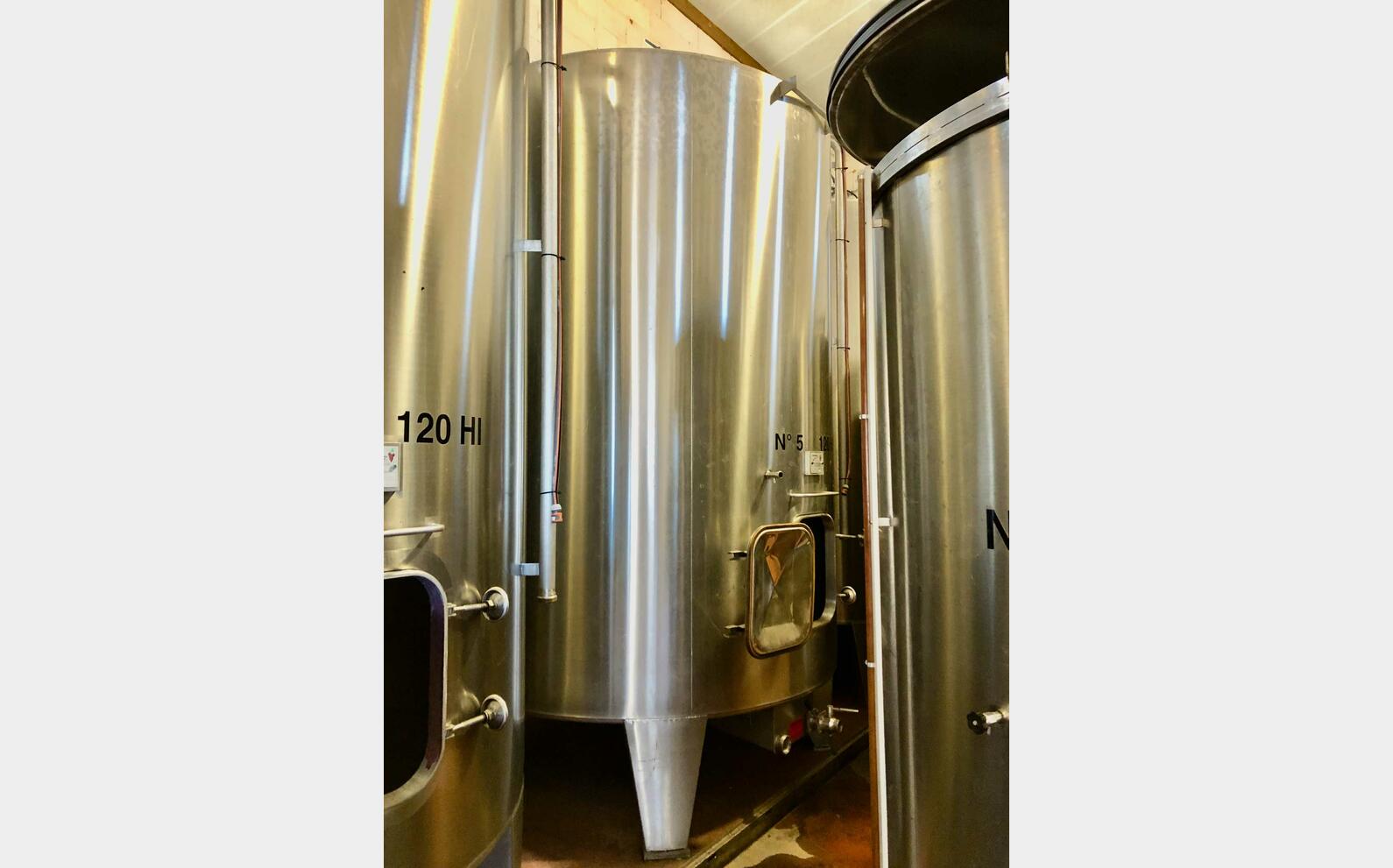 Stainless steel tank 120 HL (12 000 liters)