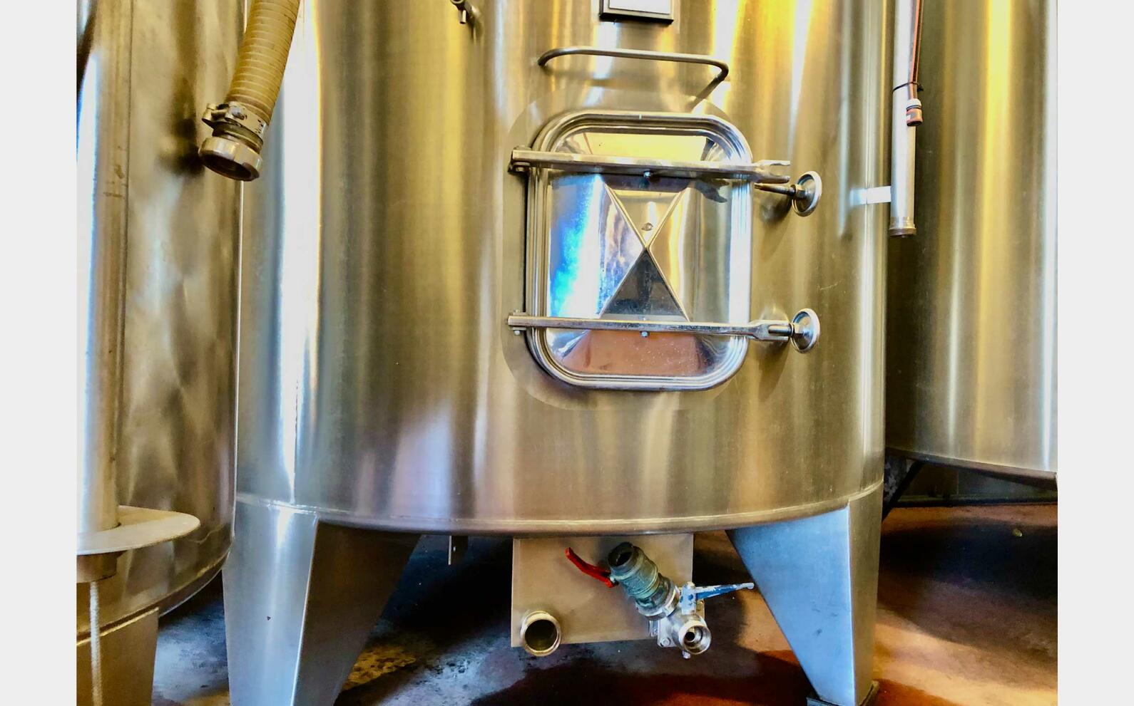 Stainless steel tank 120 HL (12 000 liters)